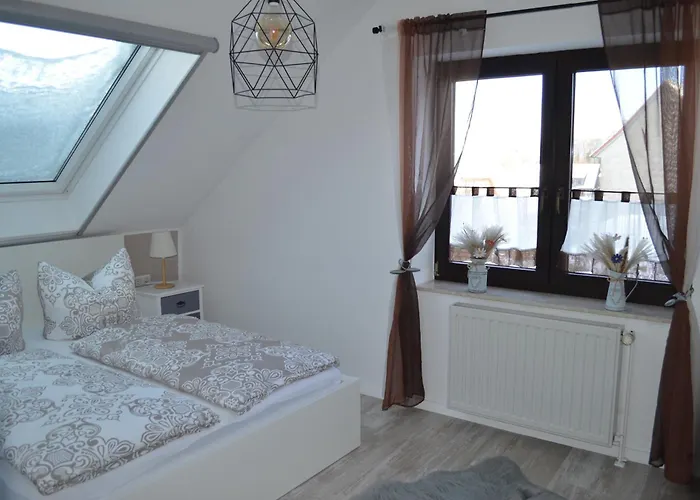 Unterhalb Der Burg Hanstein *